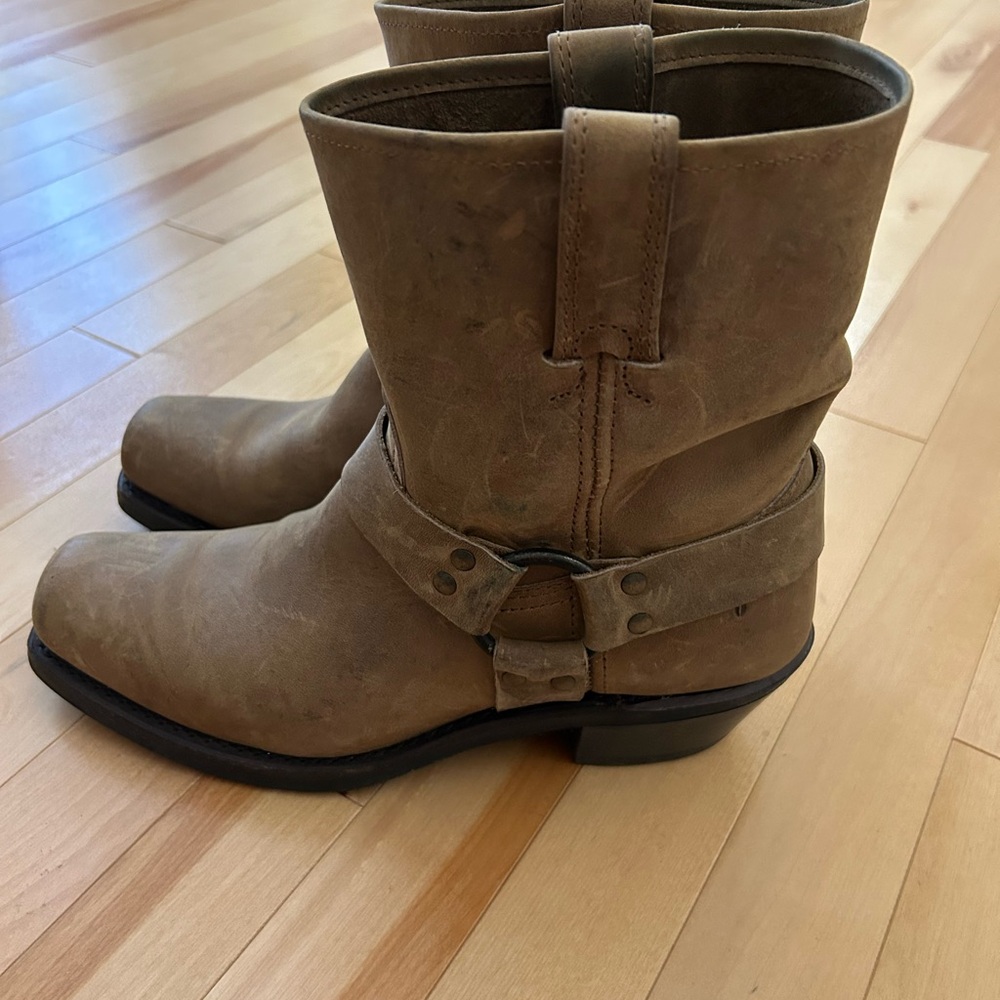 Stylish Brown Frye Motorcycle Boots - Picture 6 of 7